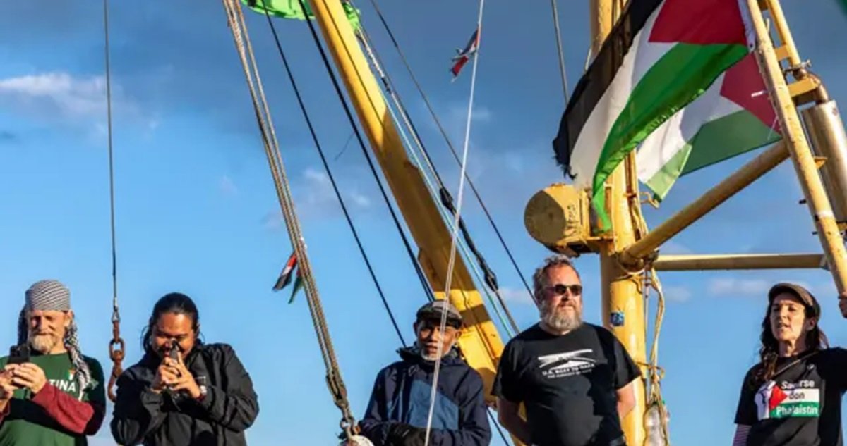 نقل 6 من نشطاء سفينة مادلين إلى مطار بن غوريون تمهيداً لترحيلهم